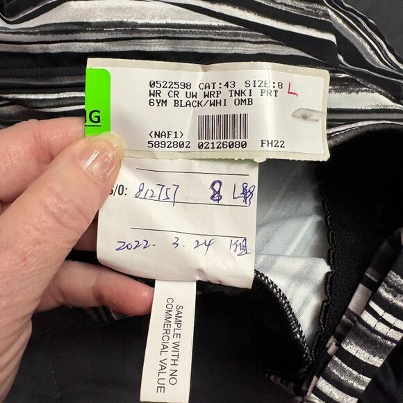 Lands' End V-Neck Wrap Underwire Tankini Swimsuit Top - Size: 8 Long - NWT - Picture 6 of 12